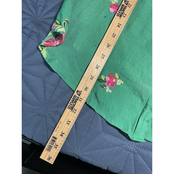 Fig & Flower Blouse Women's 2X Tunic Top Green Embroidered Floral Roll Sleeve - Picture 8 of 9